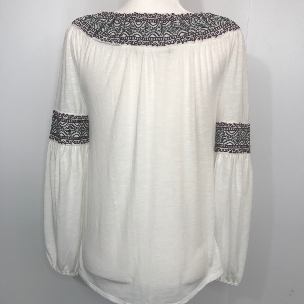 White House Black Market Embroidered Top - Size: S - Picture 4 of 17